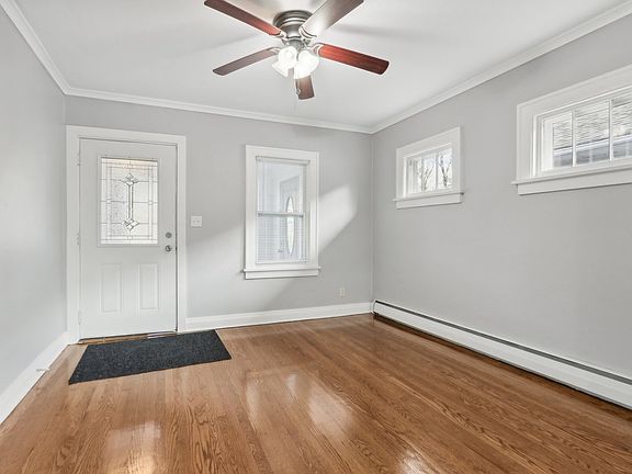 4th image of 1109 Massena Ave