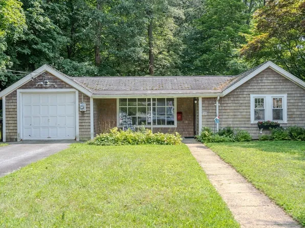 20 Bryant St, Dartmouth, MA 02747