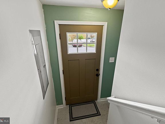 5th image of 301 Mount Pleasant St
