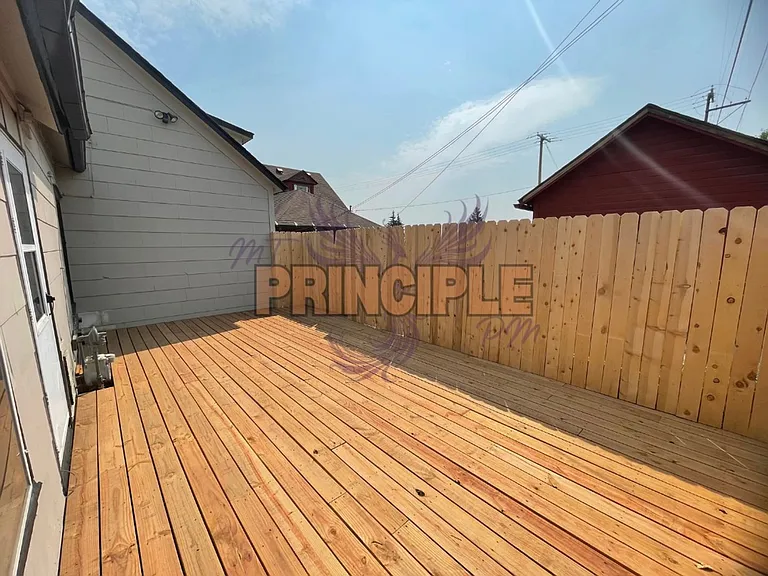 735 Placer St — Photo 13