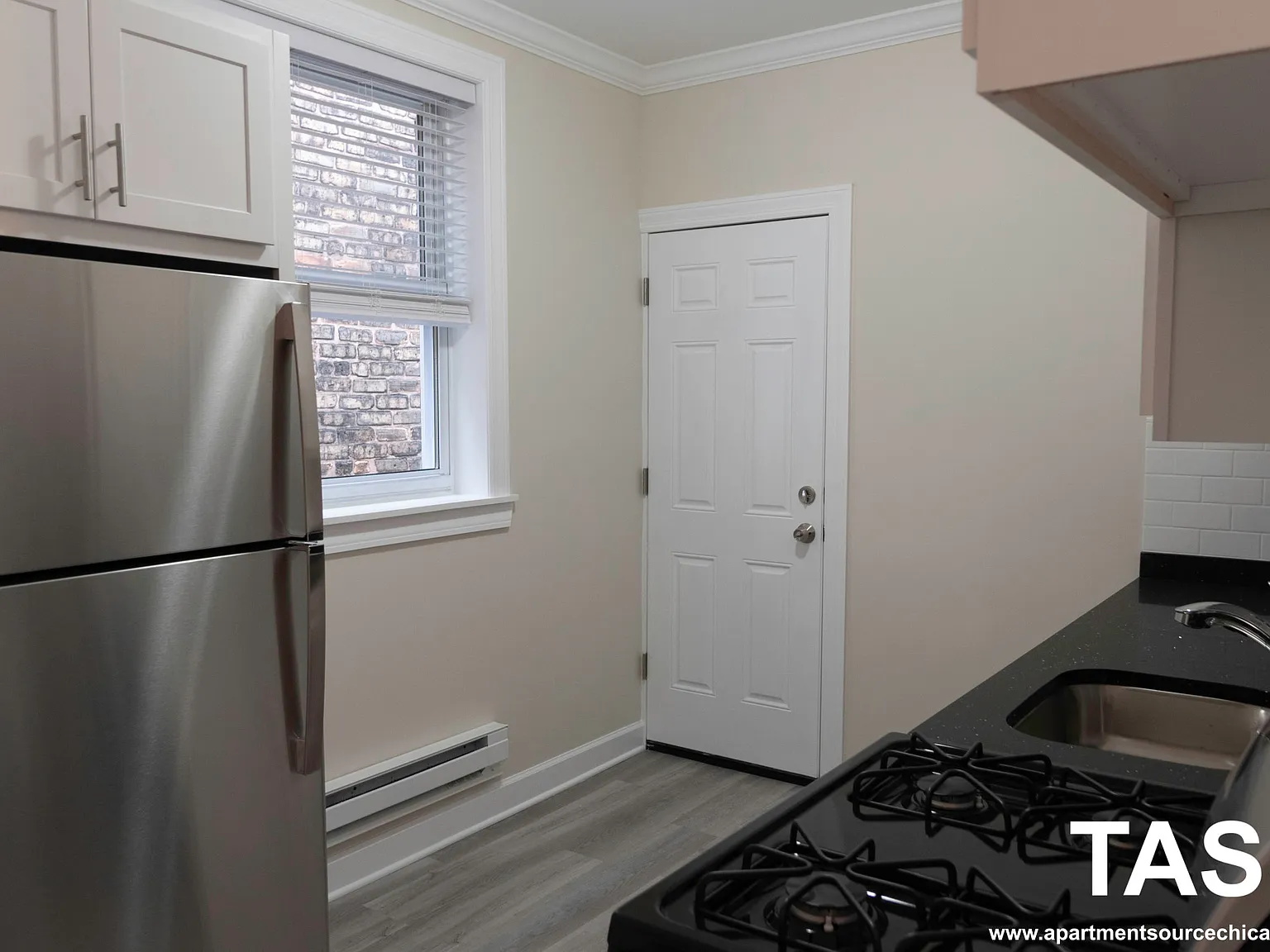 1 bed, 700 sqft, $2,395 — Photo 2