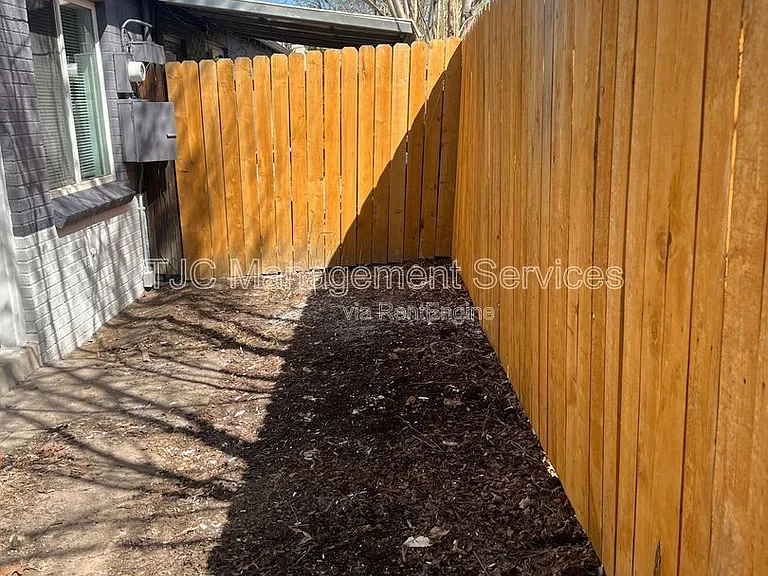 433 Harrison St — Photo 14
