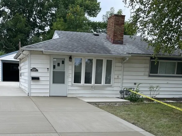 2721 S 50th St, Milwaukee, WI 53219