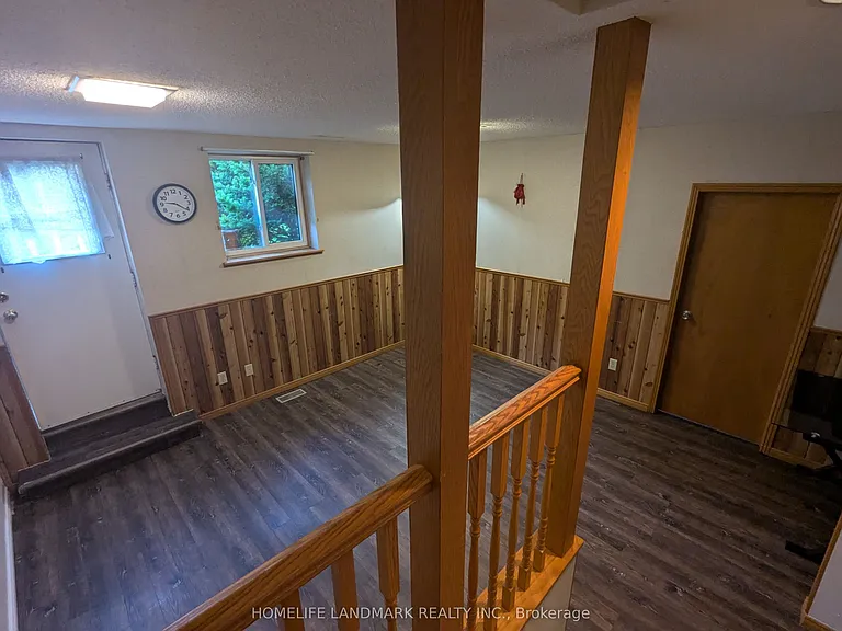 195 Carter Ave #LOWER — Photo 8
