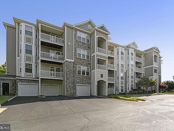 3rd image of 512 Sunset View Ter SE Unit 204