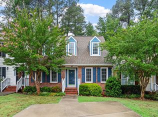 1203 Cranebridge Pl, Chapel Hill, NC 27517