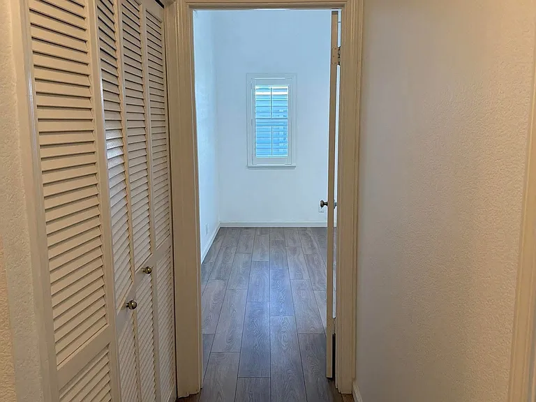 4728 Courtland Ln — Photo 12