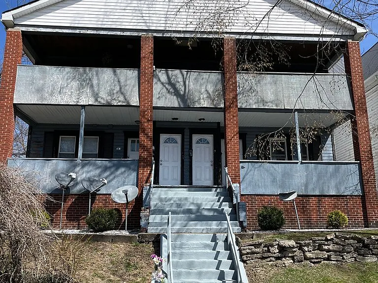 1413 Wellesley Ave — Photo 13
