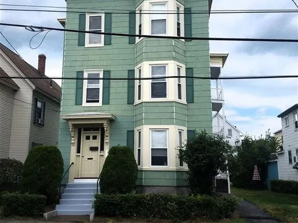79 Conant St APT 3, Manchester, NH 03102