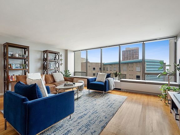 3rd image of 2800 N Lake Shore Dr APT 1803