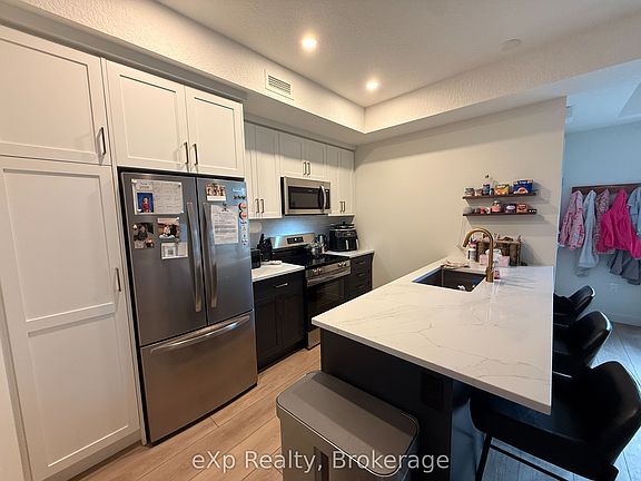 3rd image of 824 Woolwich St #128