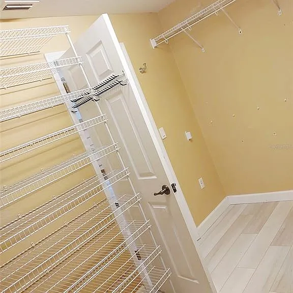 4031 Santa Barbara Dr — Photo 20