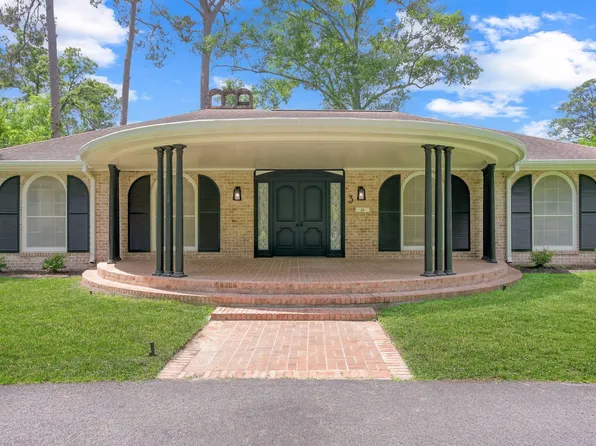 3 Briarwood Dr, Conroe, TX 77301