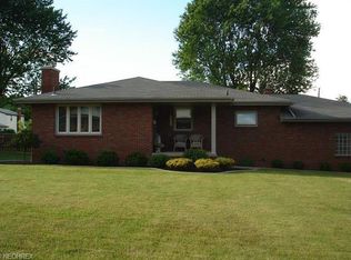 1494 Rose Hedge Ct, Youngstown, OH 44514