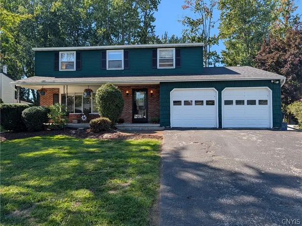 8009 Ginger Rd, Liverpool, NY 13090