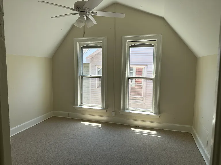 1617 N Van Buren St #A — Photo 9