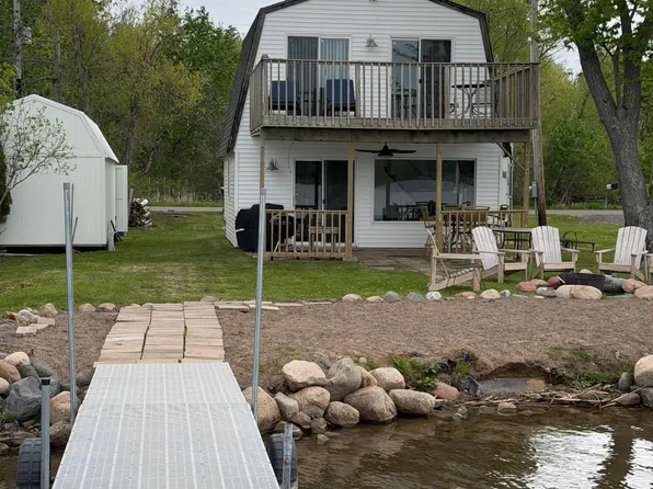 28584 Lakewood Dr NW, Isanti, MN 55040