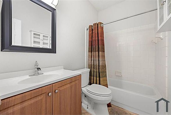 1st image of 202 Tanglewood Dr