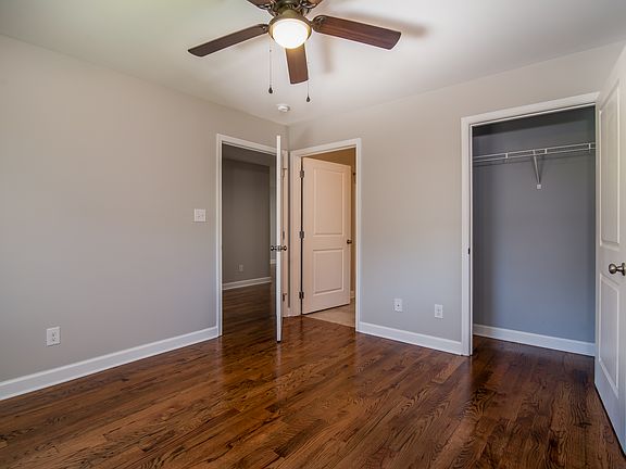 2nd image of 113 Williams Rd Room 4