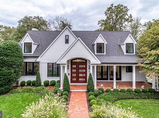813 Carrie Ct, Mc Lean, VA 22101