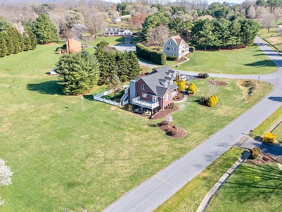 2nd image of 255 Coventry Ln