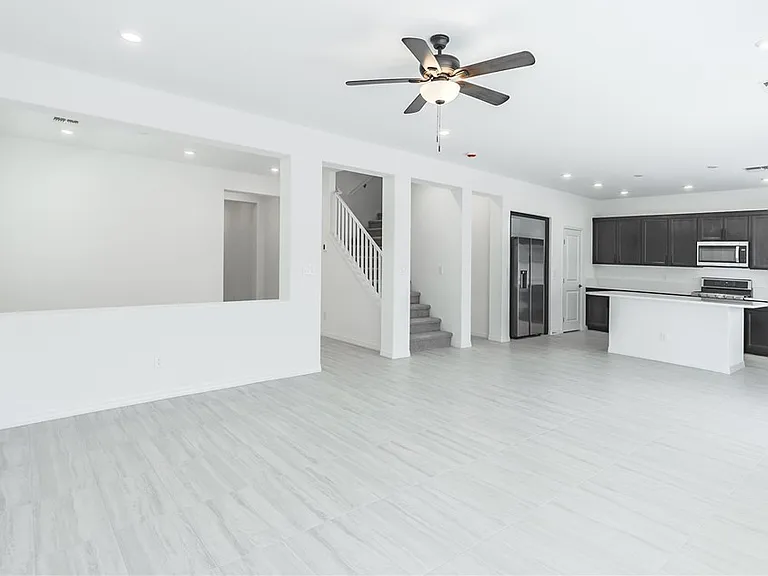 7721 Weekes Ct — Photo 10