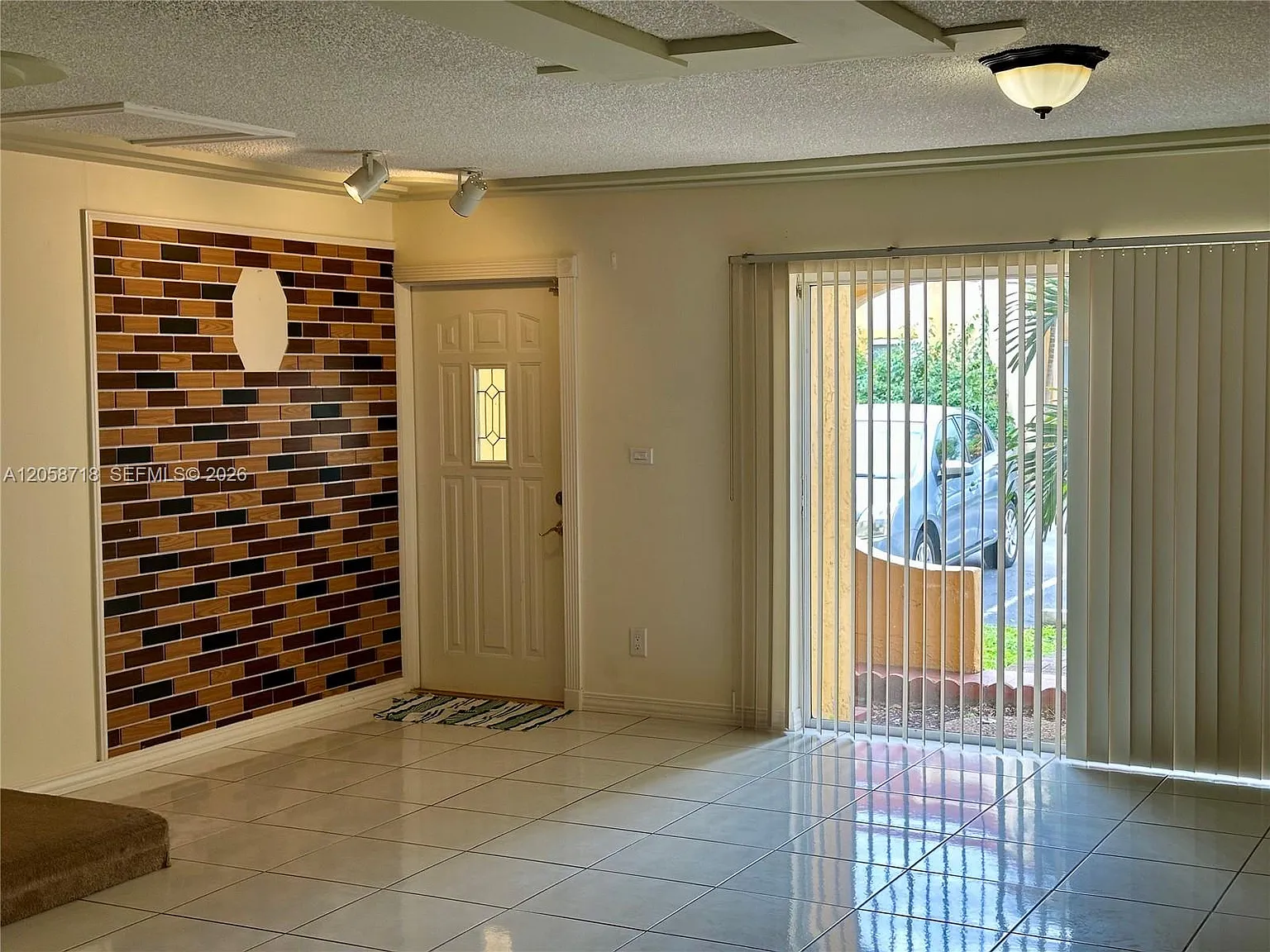 Taracoma Townhomes Condo — Photo 2