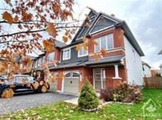 722 Paul Metivier Dr, Ottawa, ON K2J2T4