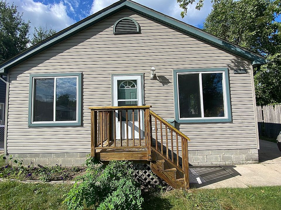 1st image of 21125 Woodward St