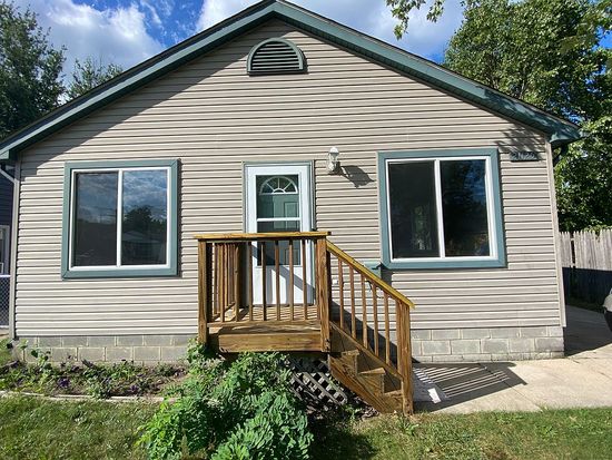 21125 Woodward St, Clinton Township, MI 48035