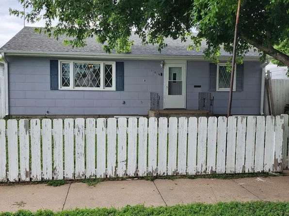 509 Sheridan St, Holdrege, NE 68949