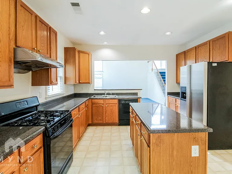 1220 Downyshire Dr — Photo 3