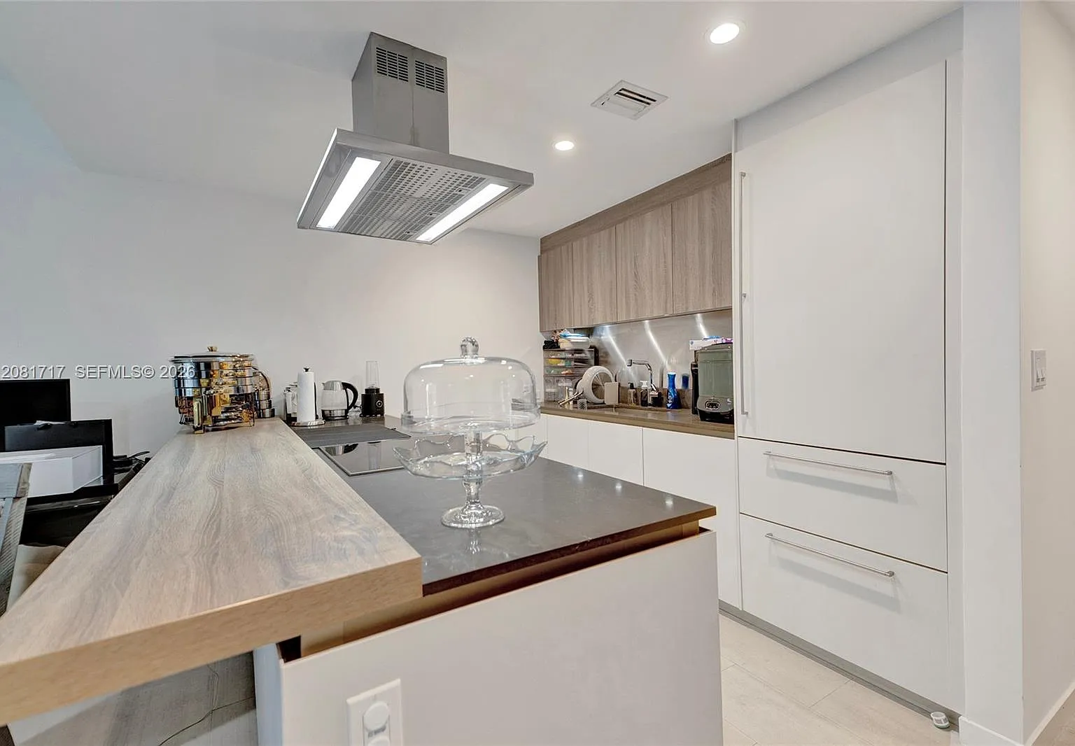 Brickell Flatiron Condo — Photo 3