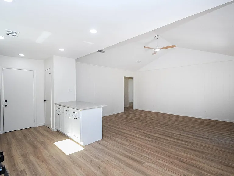 10442 Norton Dr — Photo 14
