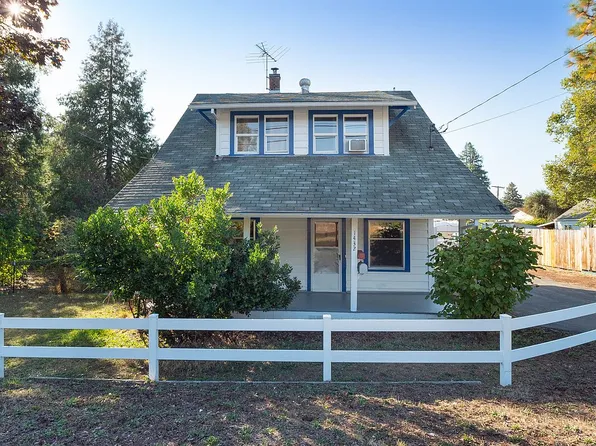 1432 NW Keasey St, Roseburg, OR 97471