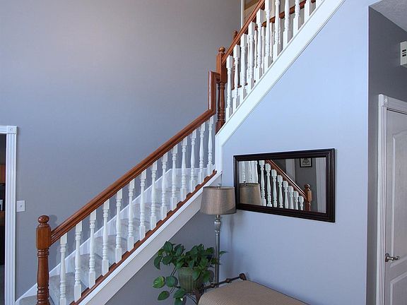 3rd image of 6691 Windward Ct