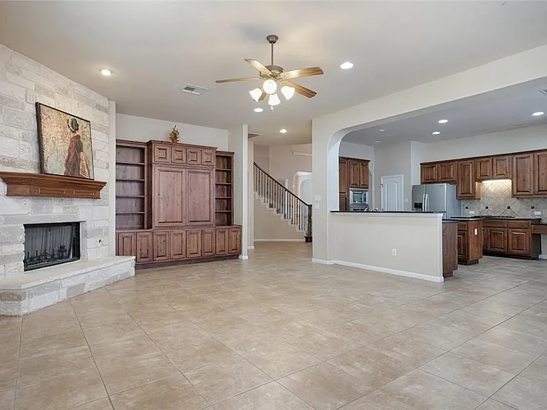 16228 Old Baldy Dr — Photo 6