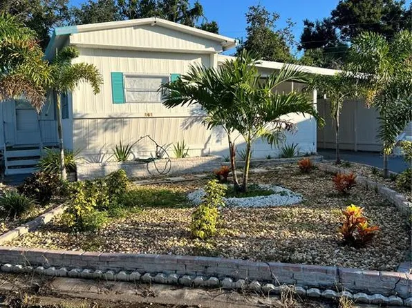 1616 Olympia Fields St #5, Sarasota, FL 34234