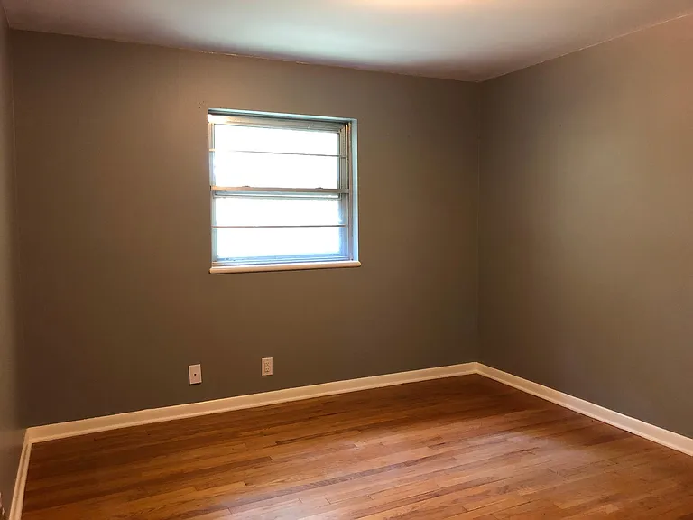 1308 Sycamore St — Photo 13