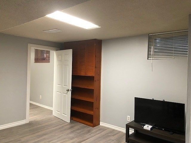 2nd image of 23 Algonquin Cres #Basement