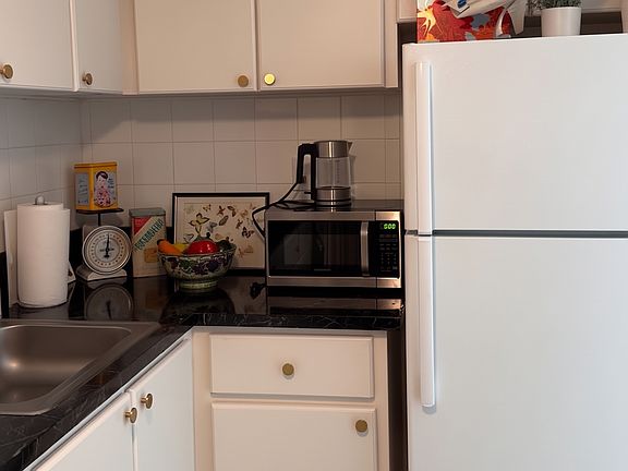 5th image of 1000 West Ave #Bs103