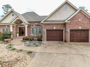 15 Amable Ln, Hot Springs Village, AR 71909