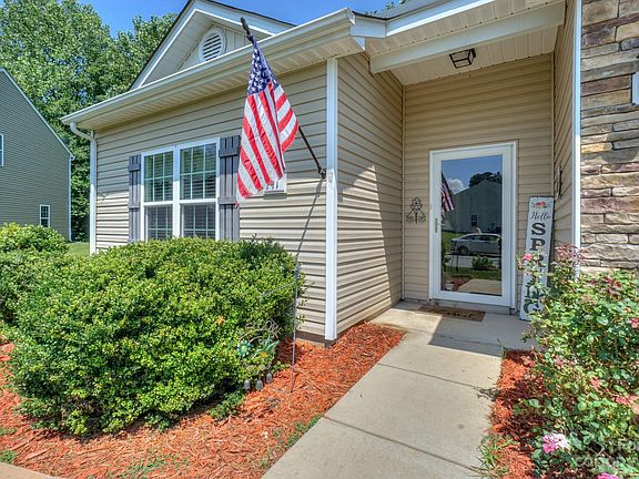 5th image of 141 Woodbridge Cir #27A