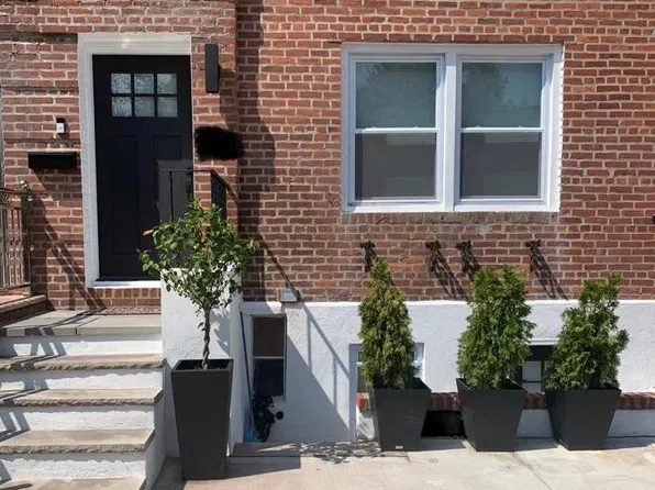 114-72 225th St, Cambria Heights, NY 11411