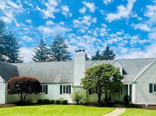 55 Forest Hills Dr, Wheeling, WV