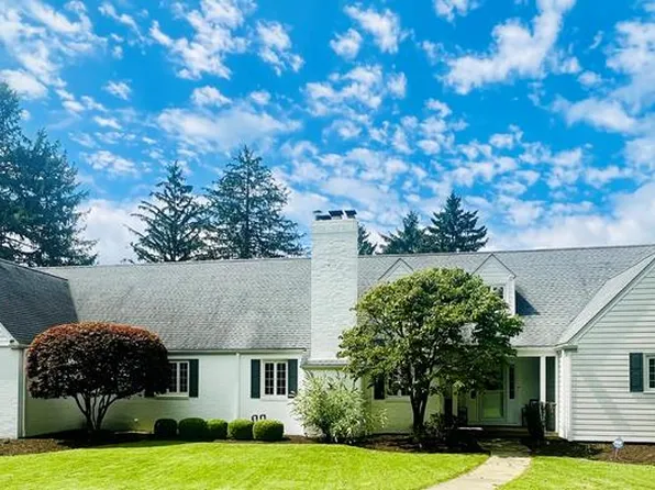 55 Forest Hills Dr., Wheeling, WV 26003