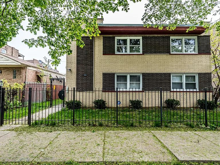 7927 S Ellis — Photo 11