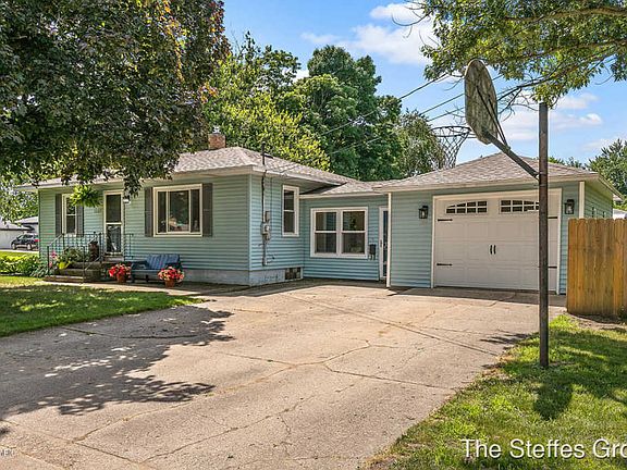 3rd image of 5337 Lawndale Ave