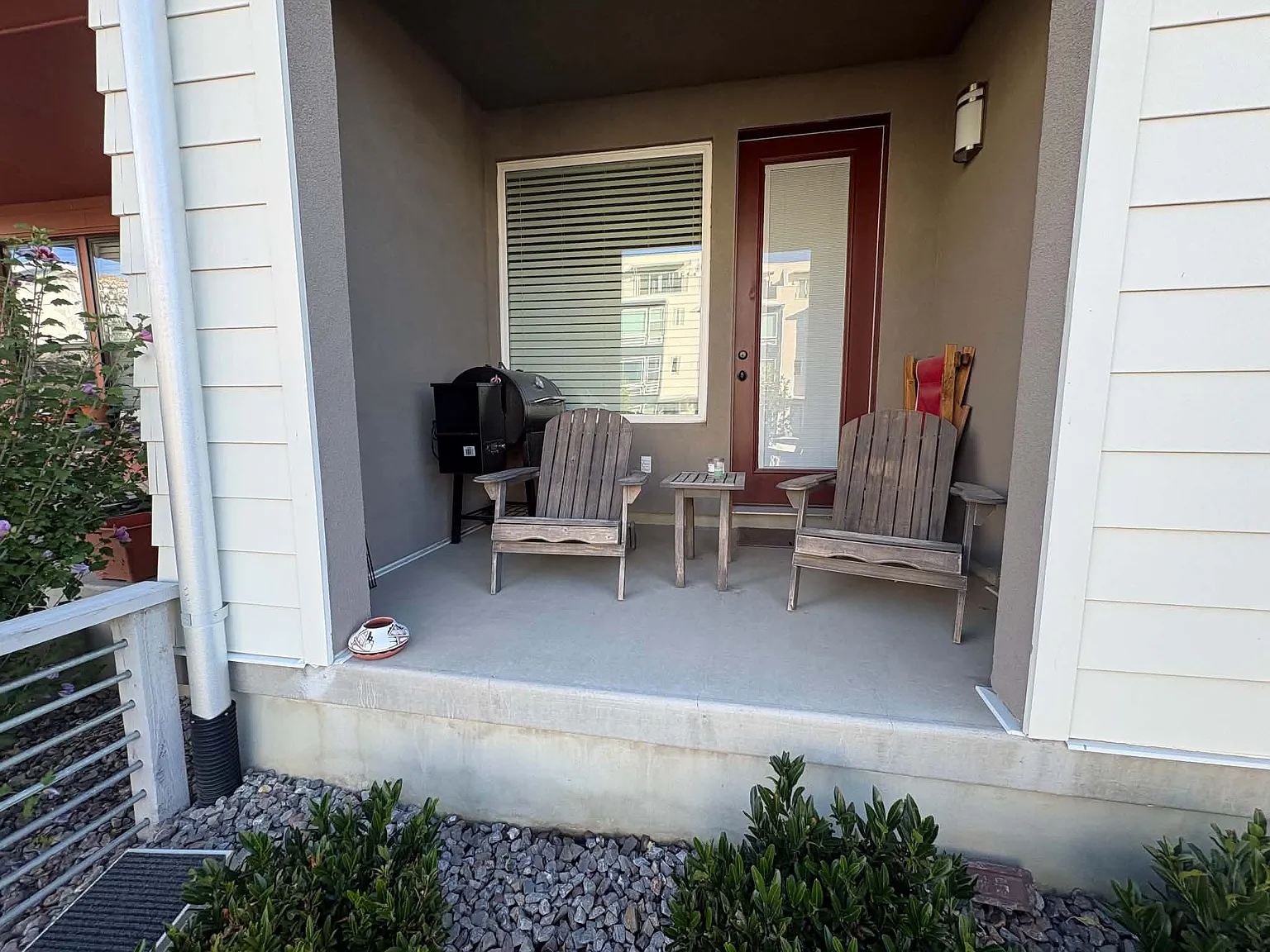 3 bed, 2.5 bath, 1811 sqft, $2,600 — Photo 3