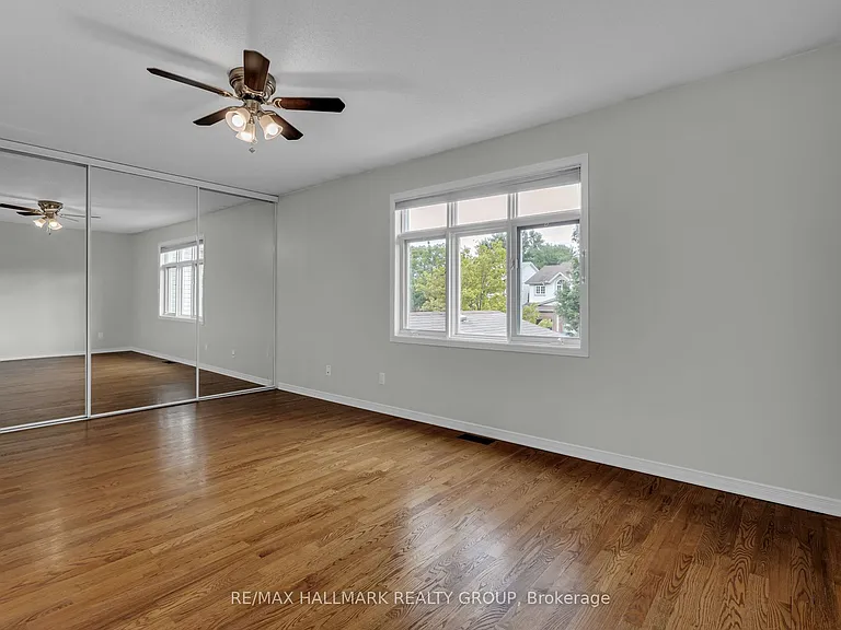 146 College Cir — Photo 22